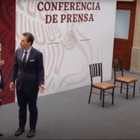 Que Loret y Brozo transparenten ingresos; inhabilitación de Nexos no es censura: AMLO