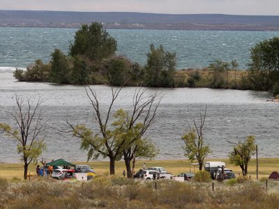 Una joven neuquina resultó gravemente herida en Mari Menuco cuando fue aplastada por una piedra