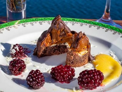 Brownies barilochenses: con cerveza y fruta fina