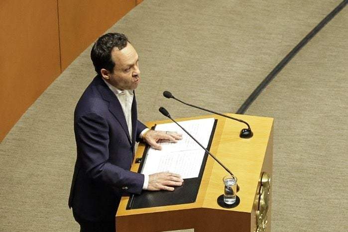 El coordinador de la bancada de MC en el Senado, Clemente Castañeda