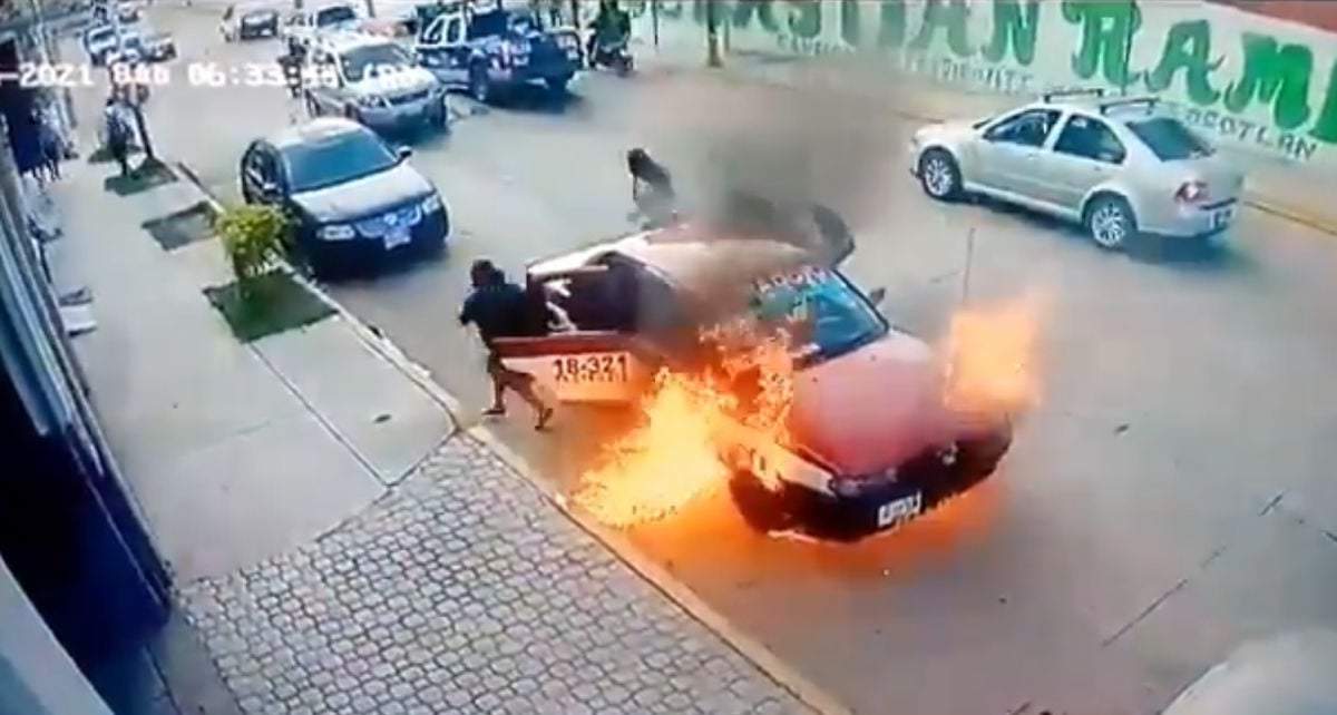 El taxi siniestrado en Santa Cruz Xoxocotlán