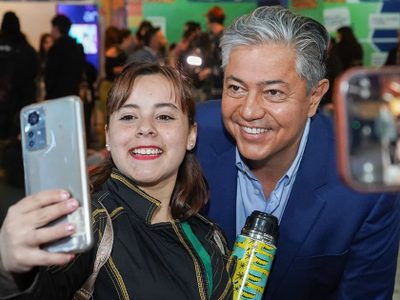 Figueroa destacó la importancia de las becas Gregorio Álvarez en su participan en la Expo vocacional de Neuquén