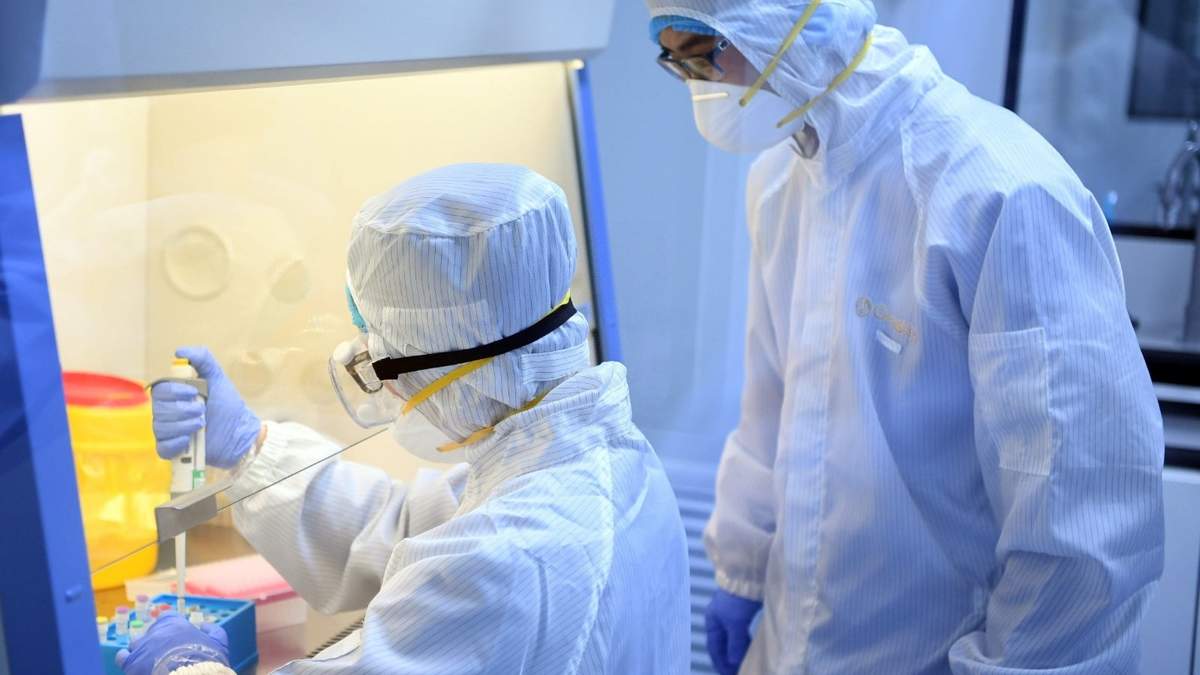 Médicos y científicos trabajan sin descanso. Fuente: (Twitter)