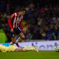 Chivas elimina al América en el Azteca; enfrentará a Tigres en la final