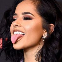 ¡Qué generosa! Becky G quiere compartir su fortuna con... ¡SORPRESA!
