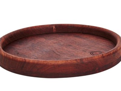Si tenés platos de madera viejos, no los tires: armá este objeto de moda que venden carísimo en cualquier bazar
