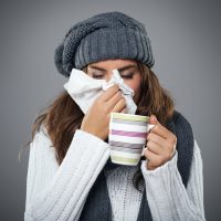 No salgas corriendo a la farmacia: el jarabe para la gripe que preparaban las abuelas con solo 5 ingredientes
