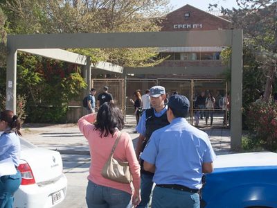 Atropellaron a una alumna del CPEM N°1 en Centenario