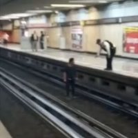 Captan a joven, aparentemente intoxicado, que bajó a las vías del Metro Mixhuca