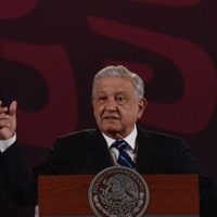 AMLO aprueba la llegada de César Yáñez al equipo de Sheinbaum