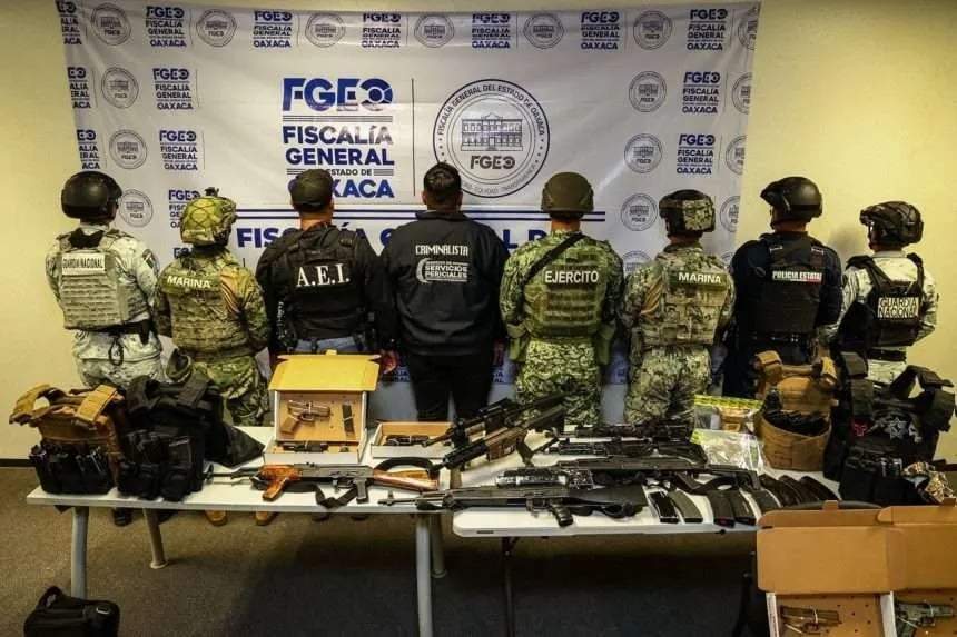 Desmantelan centro de operaciones de célula delictiva y aseguran un arsenal de alto poder en Oaxaca