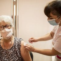 Una dosis de la vacuna Sputnik V o AstraZeneca reduce en un 80% la mortalidad por coronavirus
