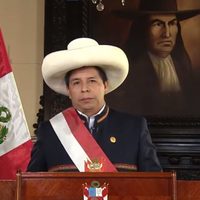 A dos meses de asumir, el presidente de Perú acepta la renuncia de su gabinete