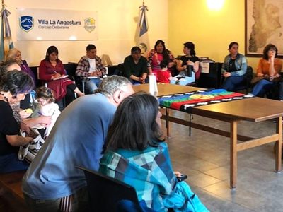 Villa La Angostura: el intendente no asistió a la “Mesa por la Paz Social” con comunidades mapuches