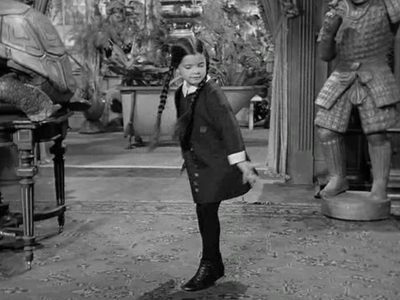 Muere Lisa Loring, la Merlina Addams original, a los 64 años (Videos)