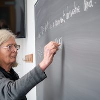 Karen Uhlenbeck, primera mujer en ganar el 'Nobel” de Matemáticas; promueve la equidad de género