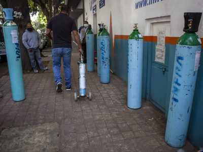 Bajan mil 200 cuentas de Facebook y 130 sitios web por defraudar con venta oxígeno