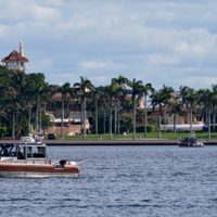 Trump acusa que el FBI registra su finca Mar-a-Lago en Florida