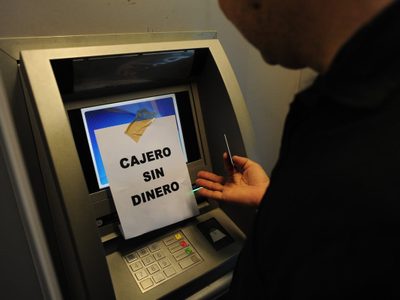 Advierten que puede faltar efectivo en los cajeros de Neuquén