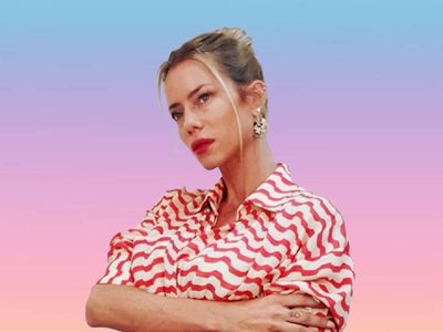 Cómoda y abrigada: la campera de Nicole Neumann que seguro tenés en tu placard y que va con todo