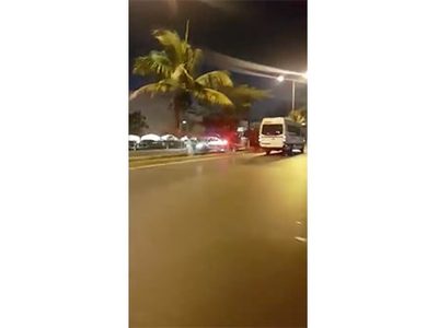 Registran balacera en pleno centro de Cancún (Video)