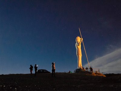 Trekking nocturno: la nueva tendencia para conocer el cielo y los astros
