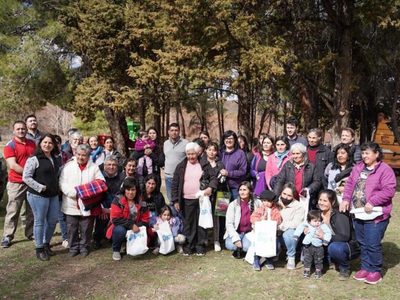 Koopmann se reunió con mujeres rurales y crianceros de Campana Mahuida