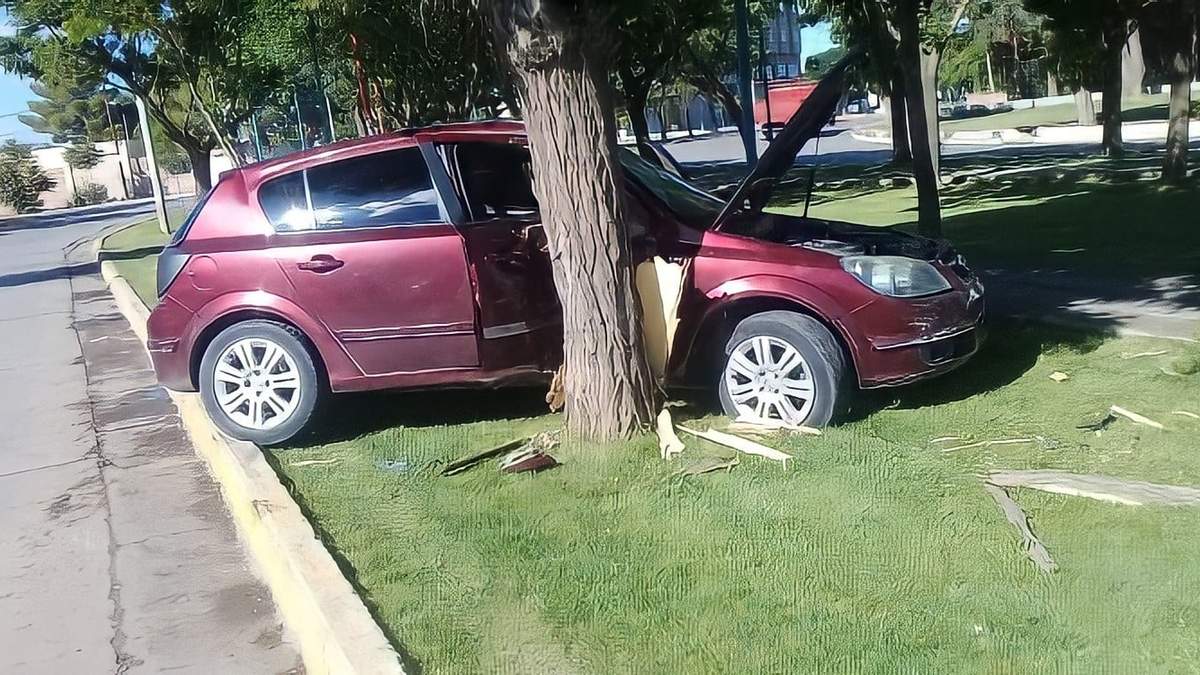 Accidente en Plaza Huincul. Fuente: (Twitter)
