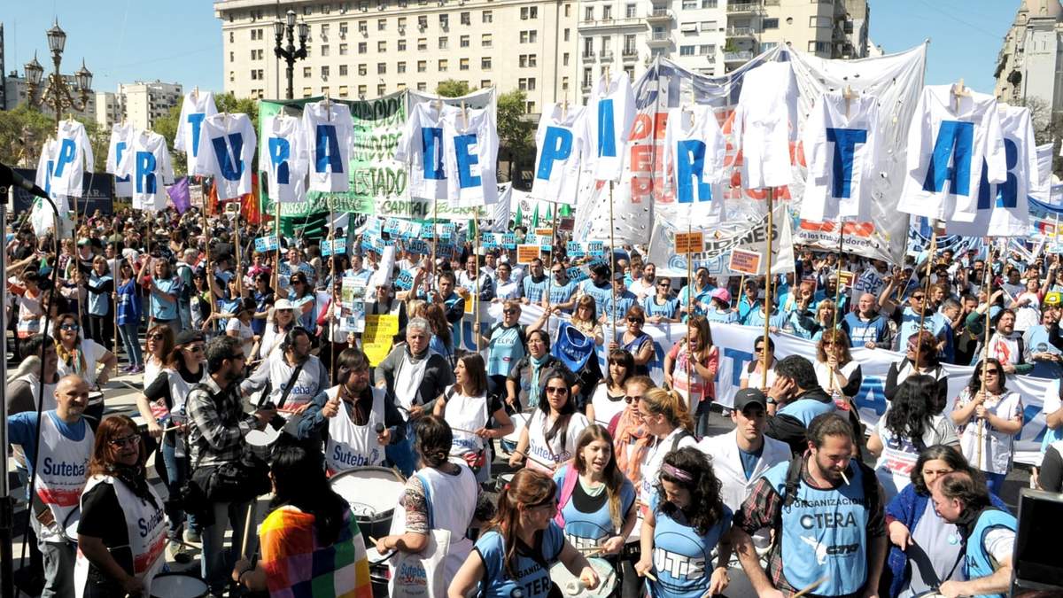 Los docentes se mantienen en estado de alerta. Fuente: (Twitter)