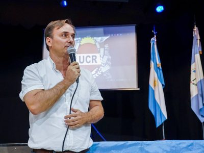 Juan Peláez volvió a la presidencia de la UCR: "Es un orgullo y una responsabilidad"