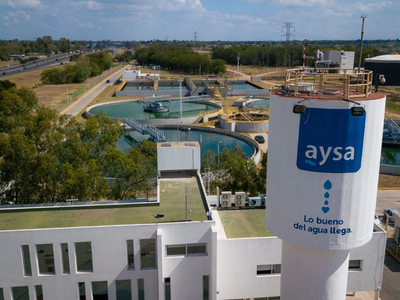 Milei acelera la privatización de AySA y abre la convocatoria para vender la empresa de agua