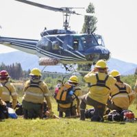 Tragedia en Aluminé: cómo trabajan los bomberos para llegar al helicóptero y hallar a las víctimas