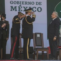Blindaje de papel, la protección de AMLO sobre sus obras