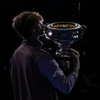Sinner gana el Abierto de Australia al ruso Medvedev en épica remontada