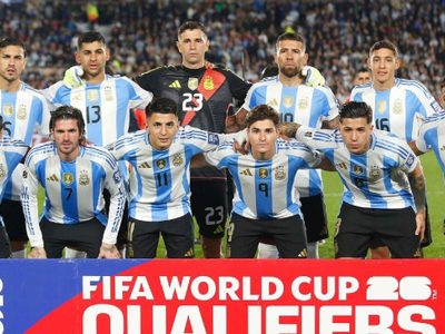 Cerca de los gigantes europeos: la figura de la Selección Argentina que podría cambiar de aire