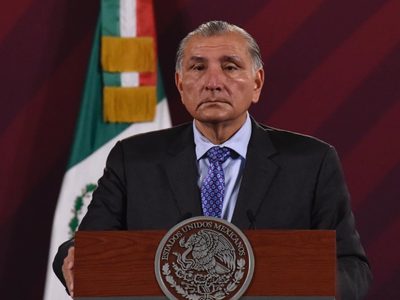 AMLO está en aislamiento y bajo tratamiento médico: Adán Augusto López