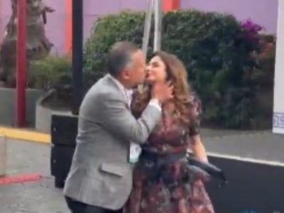 Carla Humphrey y Santiago Nieto se besan, otra vez, previo al debate presidencial (Video)