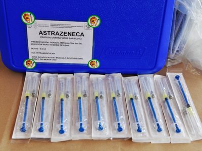 La OPS recomienda continuar con la aplicación de las vacunas de AstraZeneca y J&J
