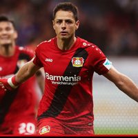 Sigue "Chicharito" con racha goleadora y anota ante el Dortmund