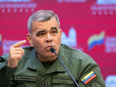 Delcy Rodríguez destituyó a una figura histórica del chavismo