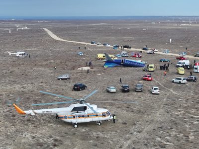 Ucrania apunta que el avión accidentado en Kazajistán había sido "dañado por los rusos"