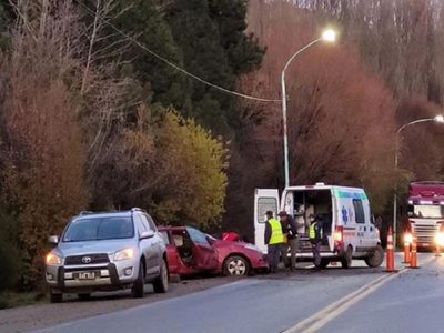 Un hombre resultó herido tras derrapar con su auto en la Ruta Nacional 40