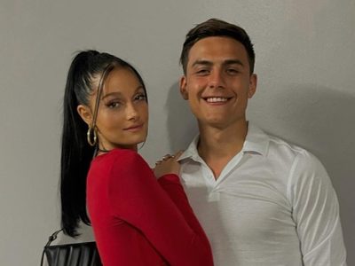 Oriana Sabatini y Paulo Dybala empañaron el espejo con esta postal única e irrepetible