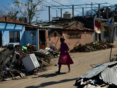 Acapulco: La vigilancia se concentra en la zona turística, en las colonias se montan barricadas