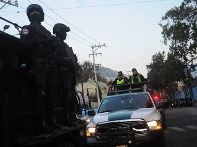 Balacera y detención de cinco presuntos asaltantes en la GAM; uno resultó herido