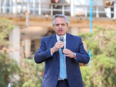 Alberto Fernández entregó la vivienda número 10 mil del programa Casa Propia
