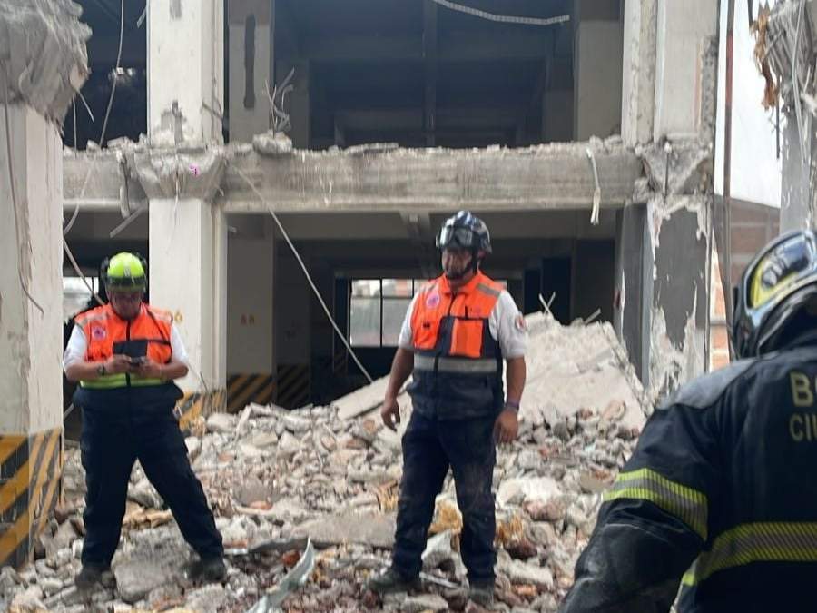 El edificio colapsado