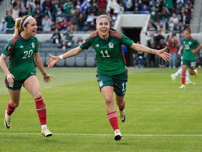México vence 3-2 a Paraguay y avanza a semifinales de la Copa Oro W