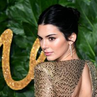 ¡Marcada! Kendall Jenner frente al espejo es un sueño hecho realidad