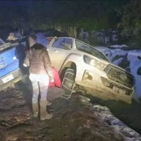 Rescataron a cuatro personas varadas en la ruta provincial 62 en San Martín de los Andes